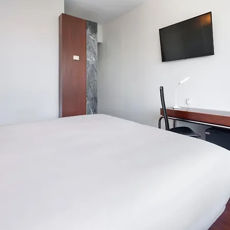 Hotel E 4*
