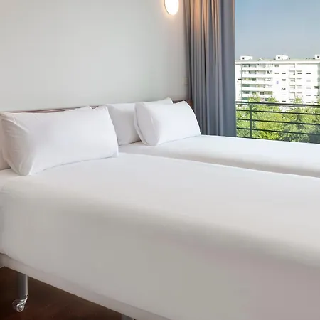 E Hotell 4*