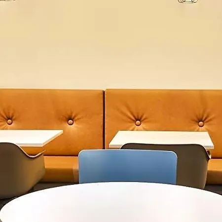 E 4*