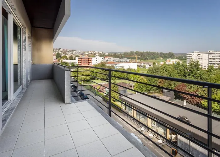 E فيلجويراس